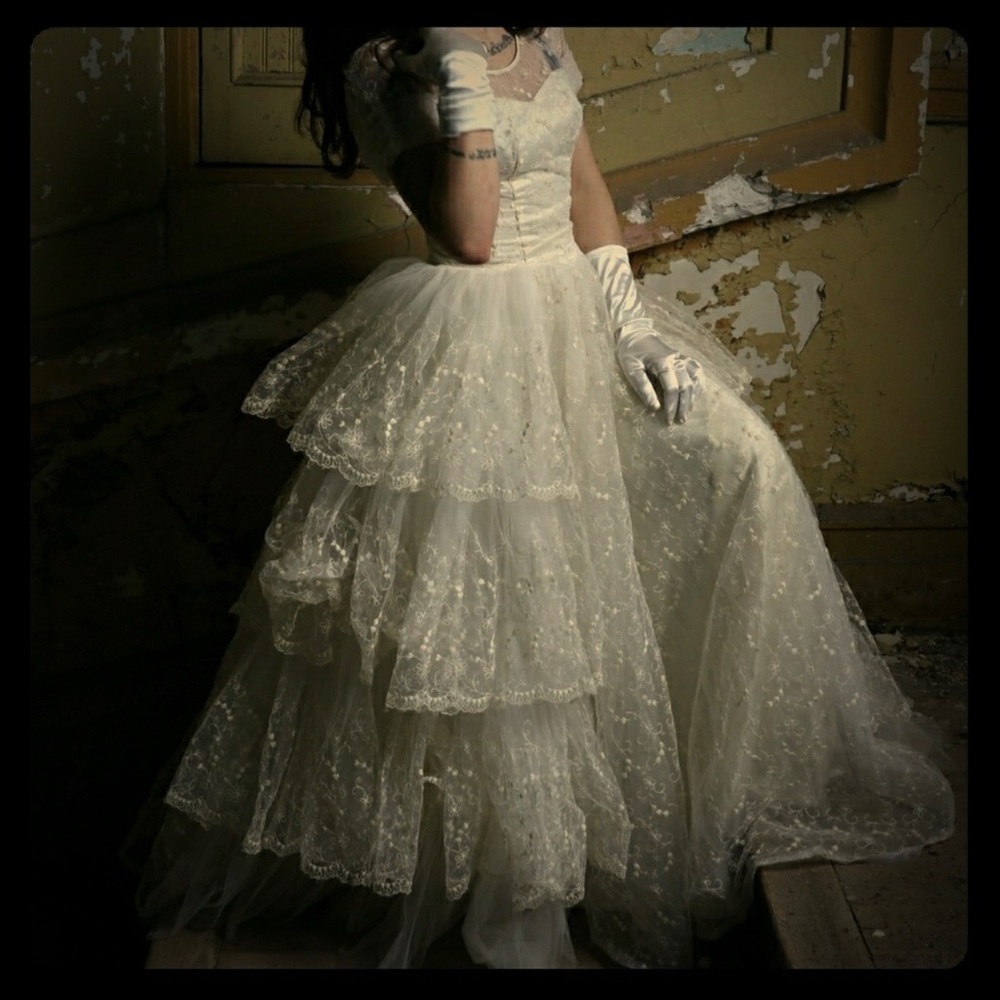 Vintage wedding dress sz 4